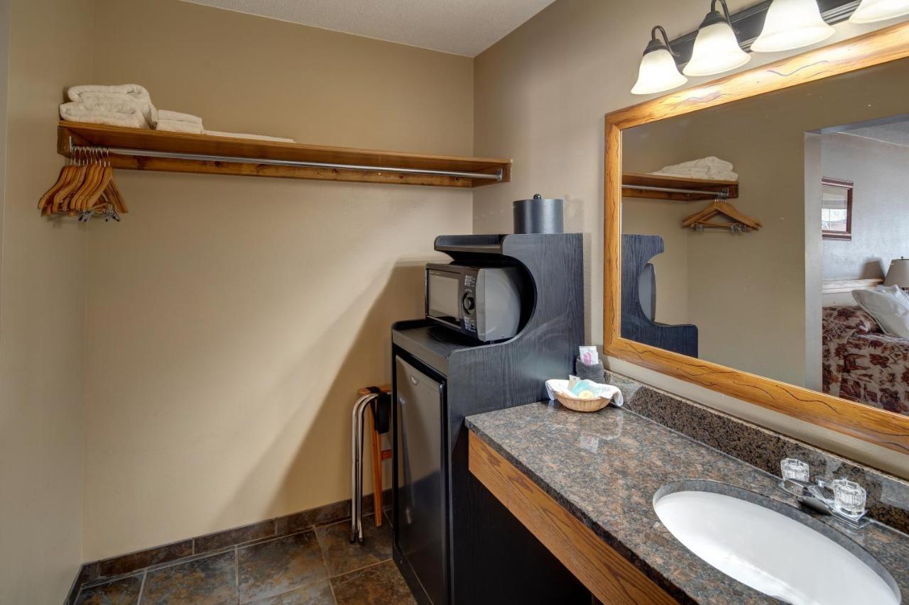 Rock Crest Lodge & Cabins Кастер Экстерьер фото