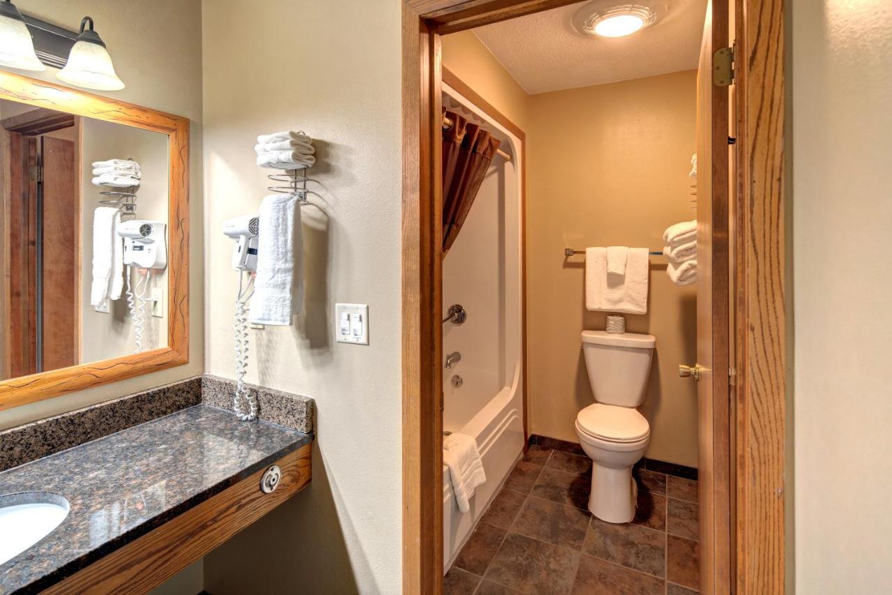 Rock Crest Lodge & Cabins Кастер Экстерьер фото