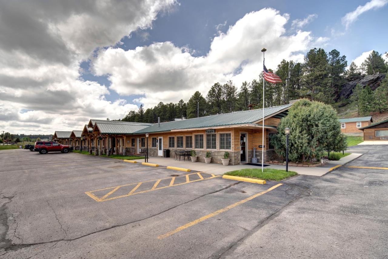 Rock Crest Lodge & Cabins Кастер Экстерьер фото