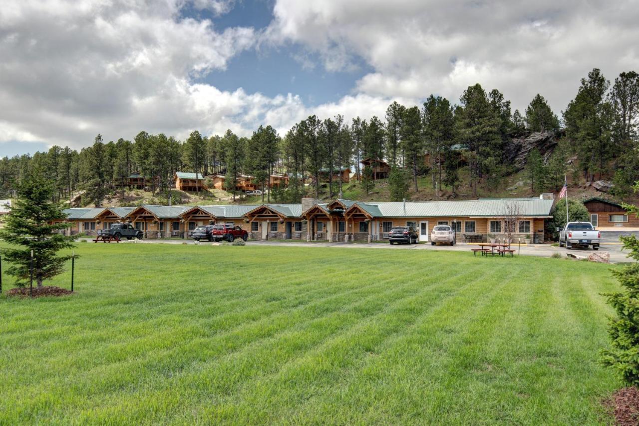 Rock Crest Lodge & Cabins Кастер Экстерьер фото