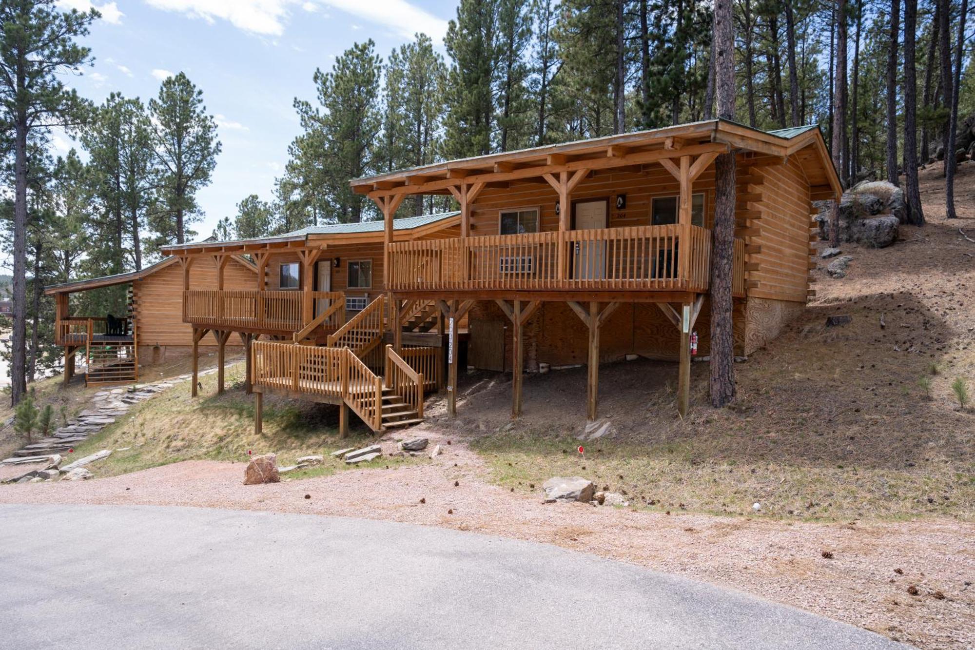 Rock Crest Lodge & Cabins Кастер Экстерьер фото