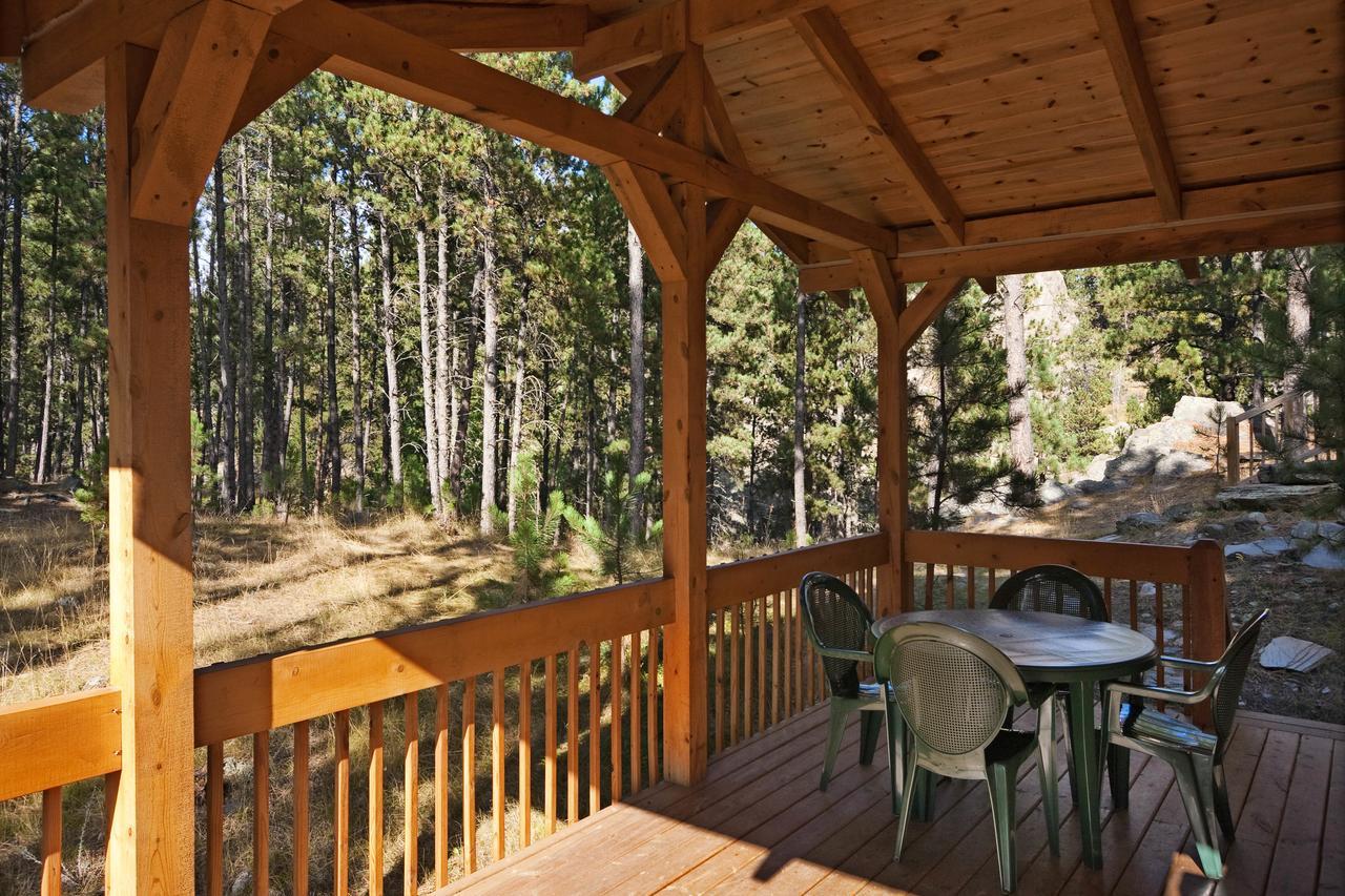Rock Crest Lodge & Cabins Кастер Экстерьер фото