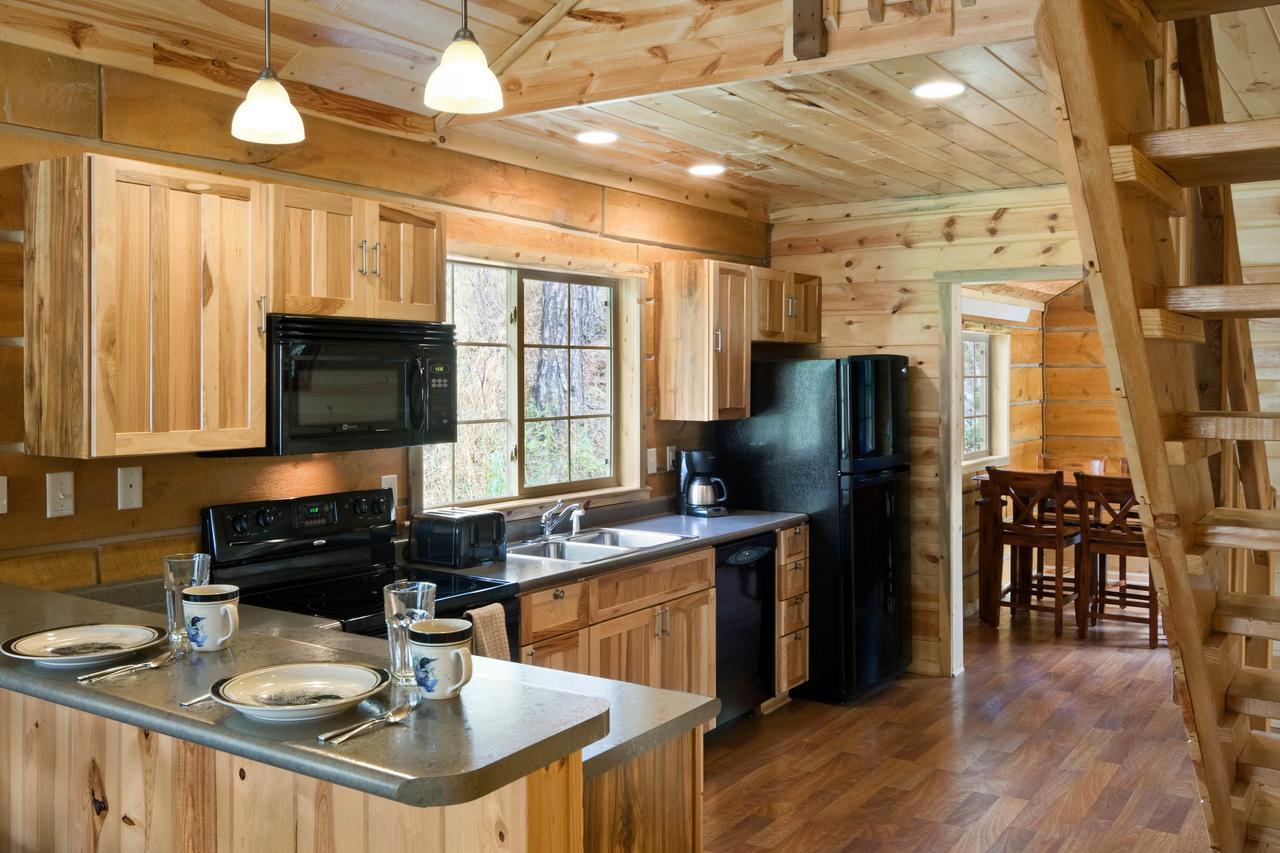 Rock Crest Lodge & Cabins Кастер Экстерьер фото