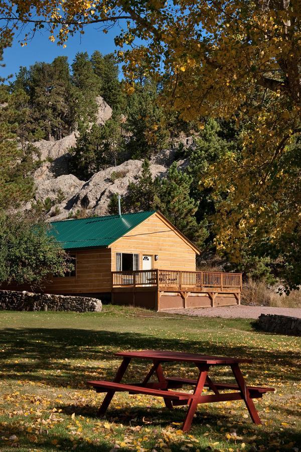Rock Crest Lodge & Cabins Кастер Экстерьер фото