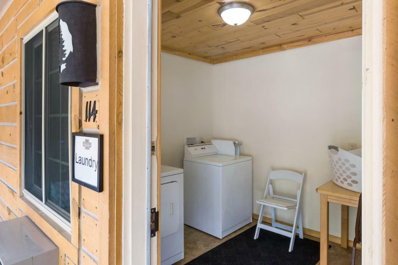 Rock Crest Lodge & Cabins Кастер Экстерьер фото