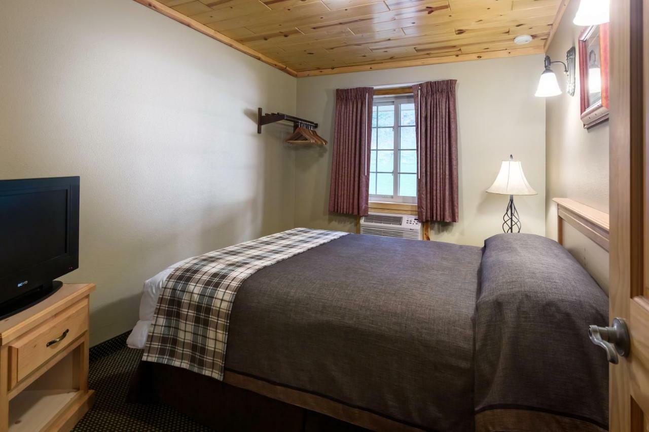 Rock Crest Lodge & Cabins Кастер Экстерьер фото