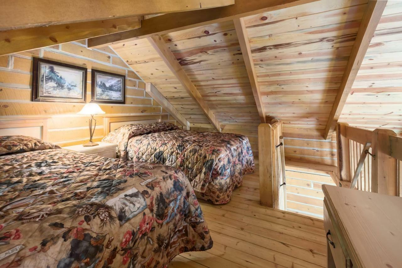 Rock Crest Lodge & Cabins Кастер Экстерьер фото